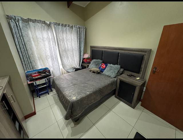 3 BEDROOM HOUSE TO LET IN BEN FLEUR